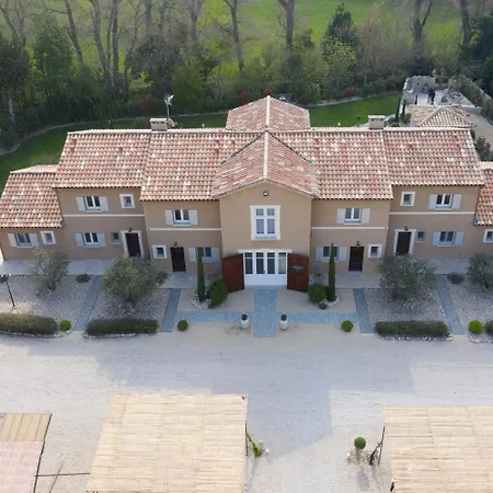 La Bastide Des Cypres *