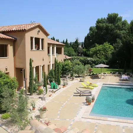 Country house La Bastide Des Cypres *